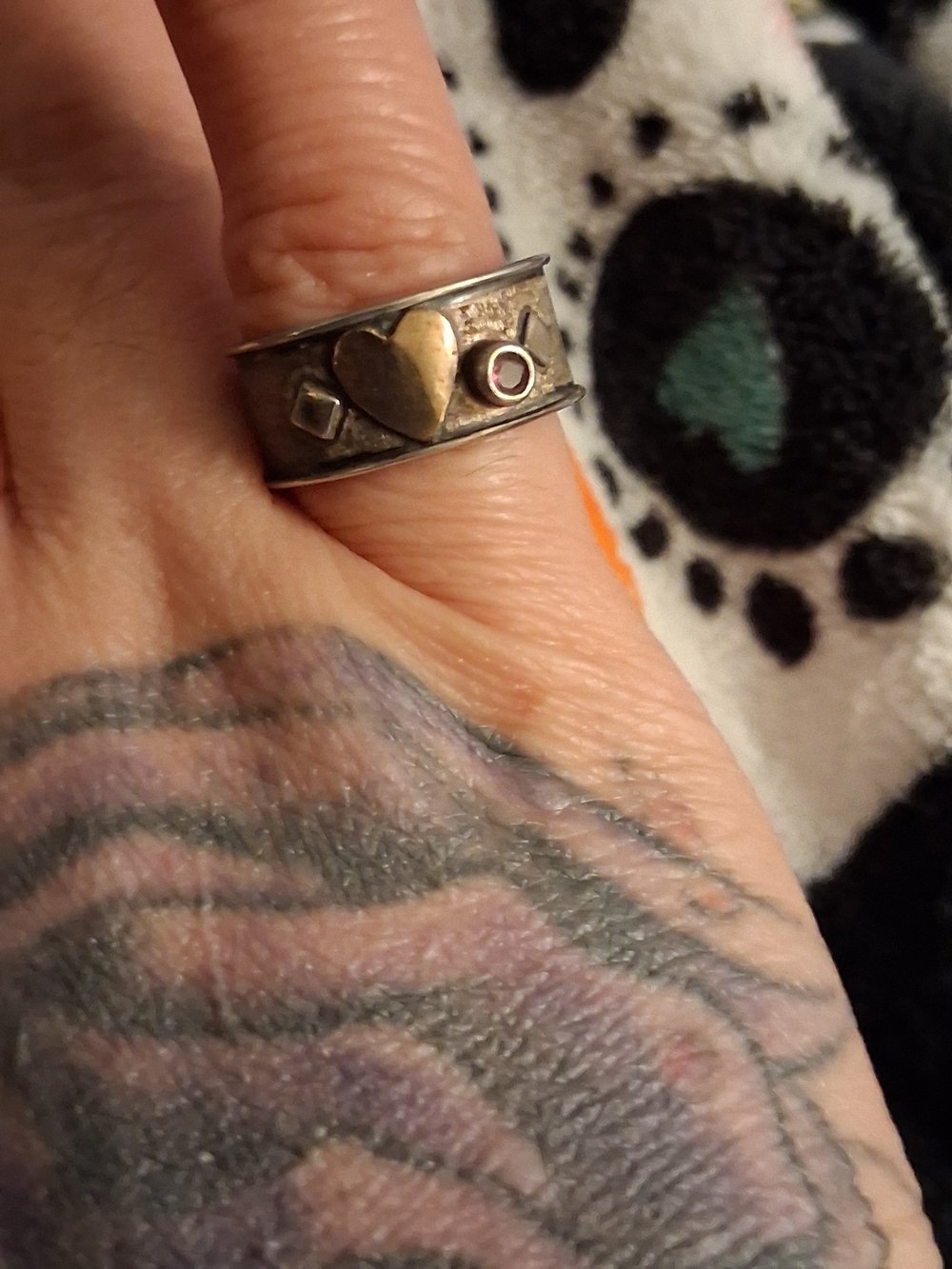 Sterling Silver Heart Band Ring with Pink Accent - Picture 6 of 7